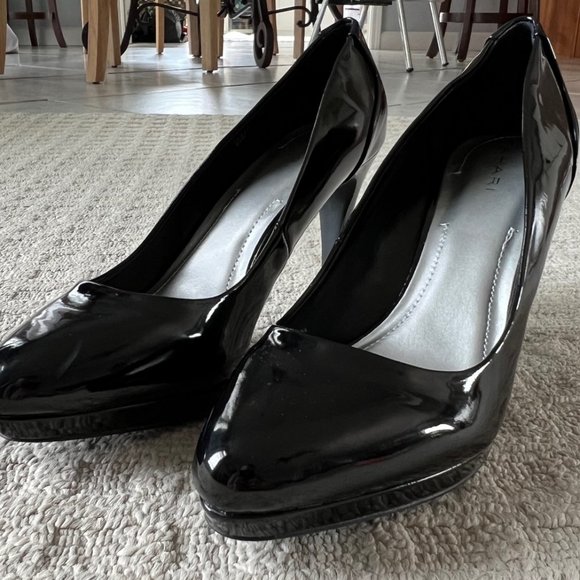 Tahari Women's Platform Black Patent Leather Stiletto Heels - Size 9.5 - Picture 2 of 7